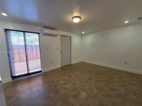 2957 SW 36th Court Miami FL 33133