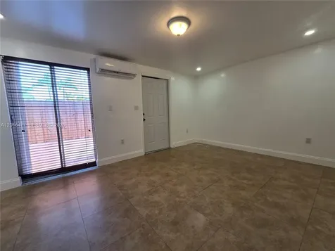 2957 SW 36th Court Miami FL 33133