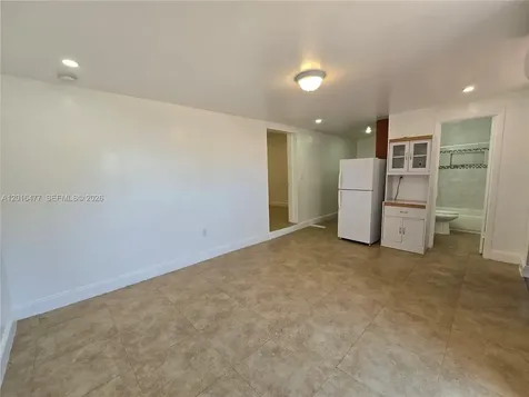2957 SW 36th Court Miami FL 33133
