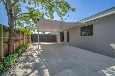 17911 NW 82nd Avenue Hialeah FL 33015