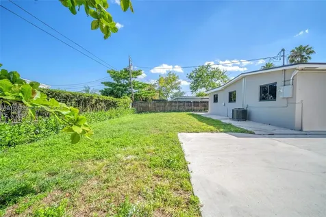 17911 NW 82nd Avenue Hialeah FL 33015