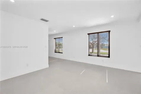 17911 NW 82nd Avenue Hialeah FL 33015