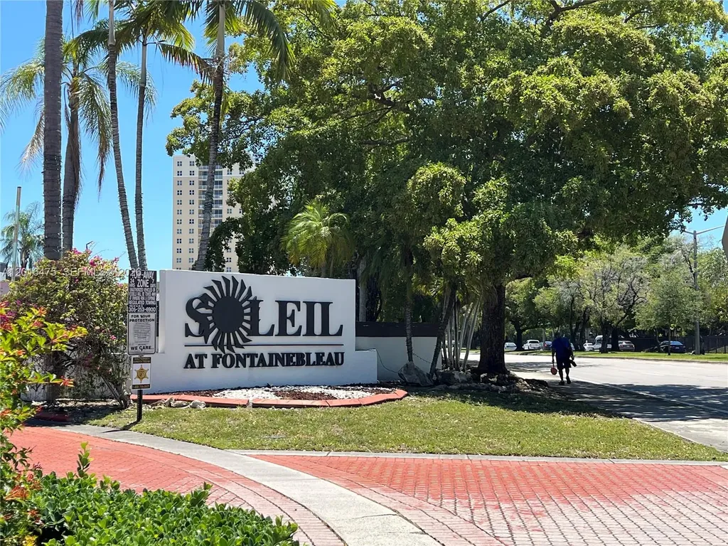 9715 Fontainebleau Boulevard Miami FL 33172