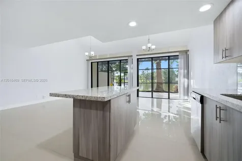 10941 N Lakeview Drive Pembroke Pines FL 33026