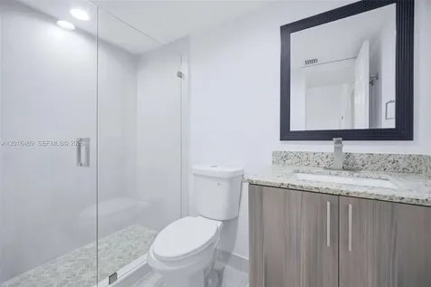 10941 N Lakeview Drive Pembroke Pines FL 33026