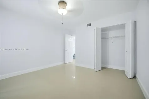10941 N Lakeview Drive Pembroke Pines FL 33026