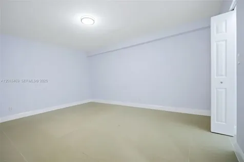 10941 N Lakeview Drive Pembroke Pines FL 33026