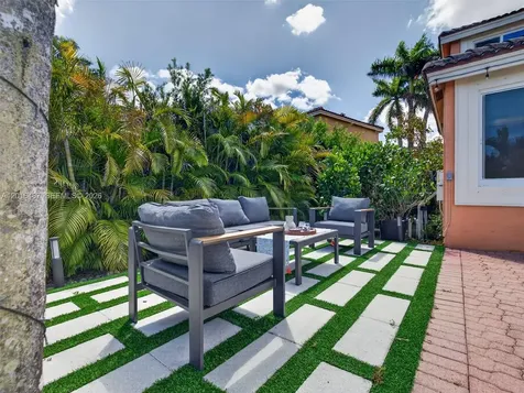 250 Conservation Drive Weston FL 33327