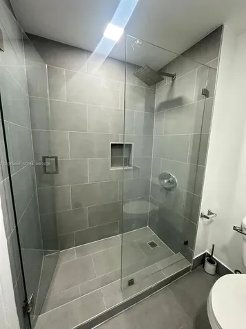 185 SE 14th Terrace Miami FL 33131