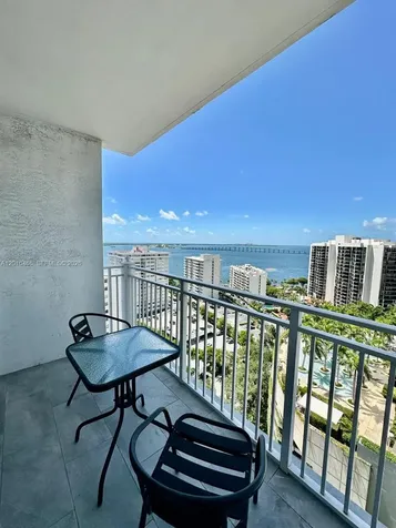 185 SE 14th Terrace Miami FL 33131