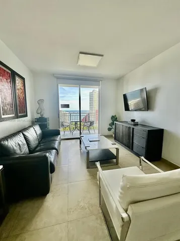 185 SE 14th Terrace Miami FL 33131
