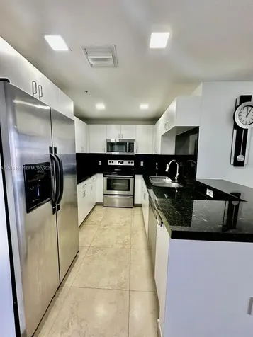 185 SE 14th Terrace Miami FL 33131