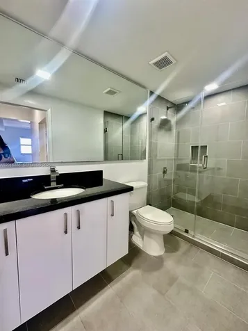 185 SE 14th Terrace Miami FL 33131