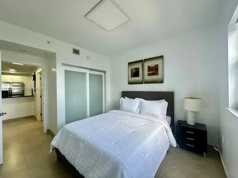 185 SE 14th Terrace Miami FL 33131