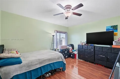 8271 NW 68th Terrace Tamarac FL 33321