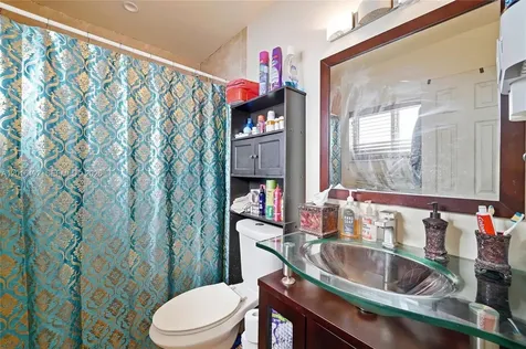 8271 NW 68th Terrace Tamarac FL 33321