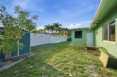 8271 NW 68th Terrace Tamarac FL 33321
