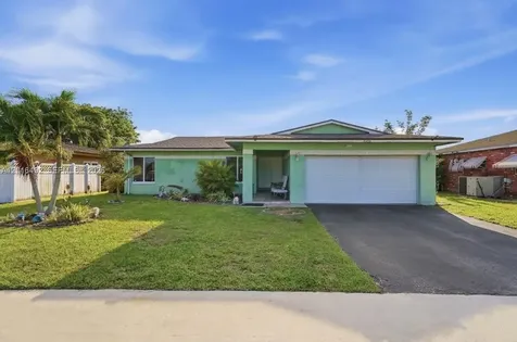 8271 NW 68th Terrace Tamarac FL 33321