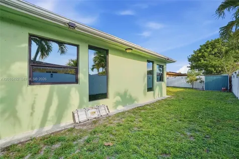 8271 NW 68th Terrace Tamarac FL 33321