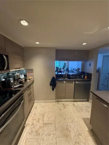 555 NE 15th Street Miami FL 33132