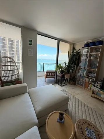 555 NE 15th Street Miami FL 33132