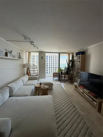 555 NE 15th Street Miami FL 33132