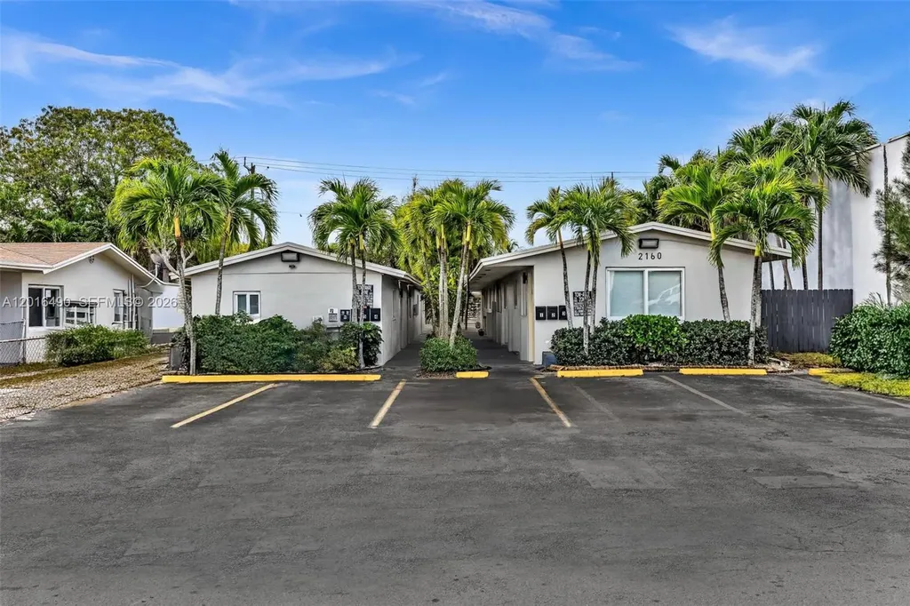 2140 NW 29th Street Oakland Park FL 33311