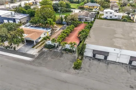 2140 NW 29th Street Oakland Park FL 33311