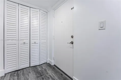 8340 Harding Avenue Miami Beach FL 33141