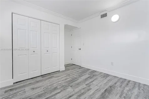 8340 Harding Avenue Miami Beach FL 33141