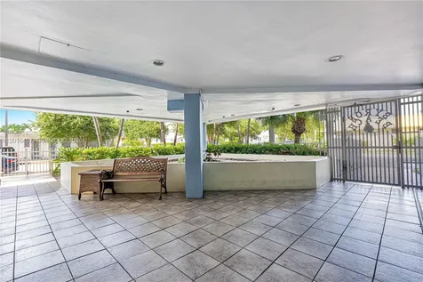 8340 Harding Avenue Miami Beach FL 33141