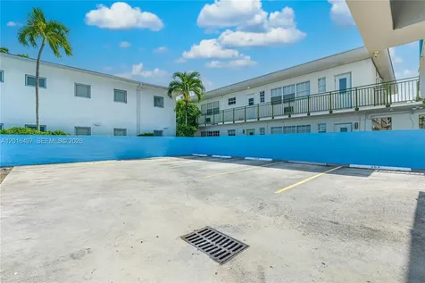 8340 Harding Avenue Miami Beach FL 33141