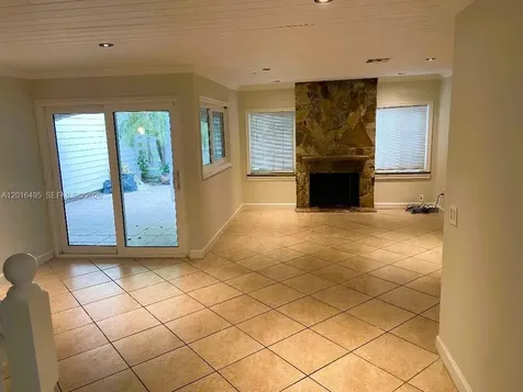 14551 SW 142nd Court Circle Miami FL 33186