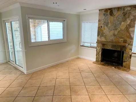 14551 SW 142nd Court Circle Miami FL 33186