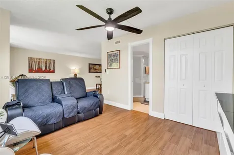1101 Colony Point Circle Pembroke Pines FL 33026