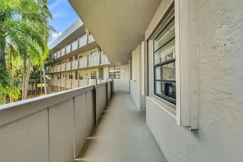 1101 Colony Point Circle Pembroke Pines FL 33026