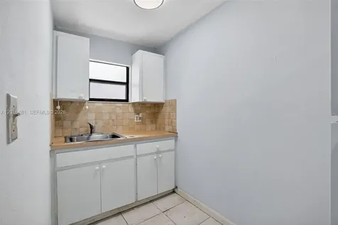 2451 NW 11th Street Miami FL 33125