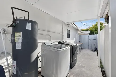 2451 NW 11th Street Miami FL 33125