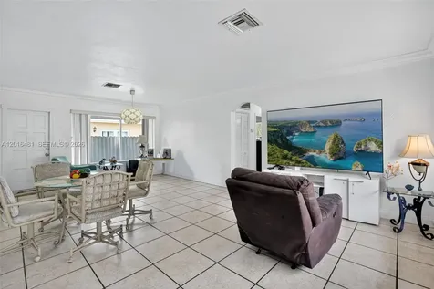 2451 NW 11th Street Miami FL 33125