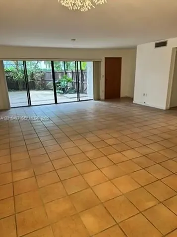 9001 SW 94 Miami FL 33176