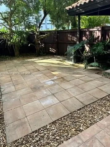 9001 SW 94 Miami FL 33176