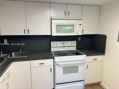 9001 SW 94 Miami FL 33176