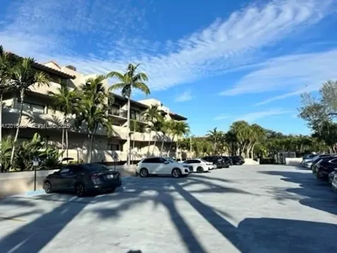 9001 SW 94 Miami FL 33176
