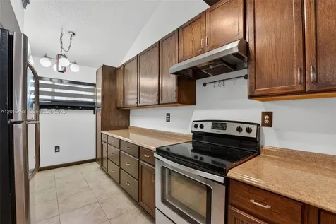1717 NW 73rd Avenue Plantation FL 33313