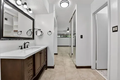 1717 NW 73rd Avenue Plantation FL 33313