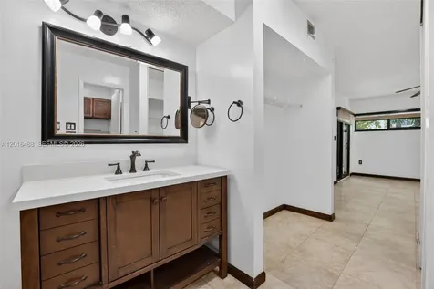 1717 NW 73rd Avenue Plantation FL 33313