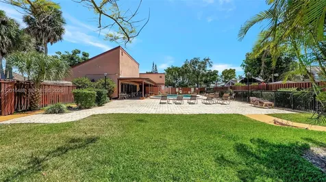 1717 NW 73rd Avenue Plantation FL 33313