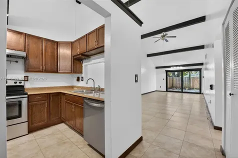 1717 NW 73rd Avenue Plantation FL 33313