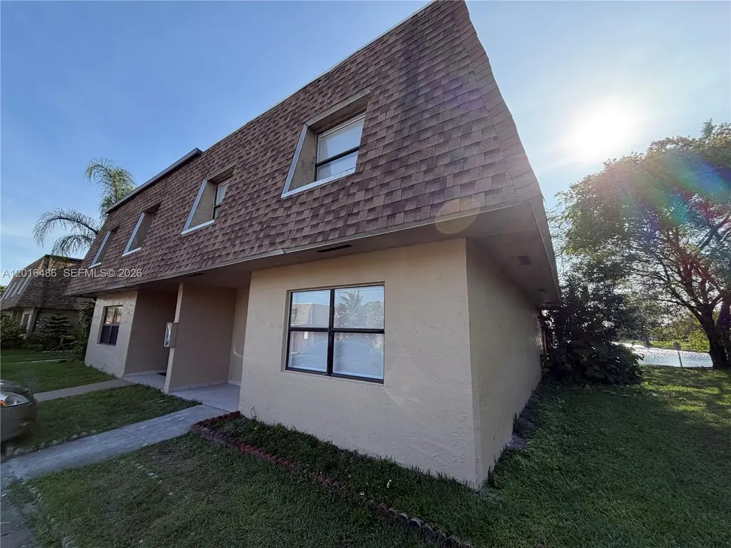 6640 W 24th Court Hialeah FL 33016