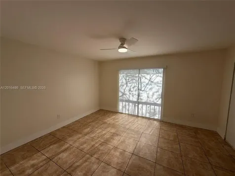 6640 W 24th Court Hialeah FL 33016